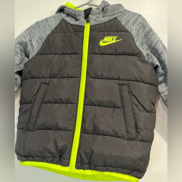 Nike Toddler Puffer Coat Size 2T Black and Grey - Picture 2 of 10
